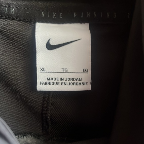 Nike running division long sleeve shirt - Picture 3 of 7